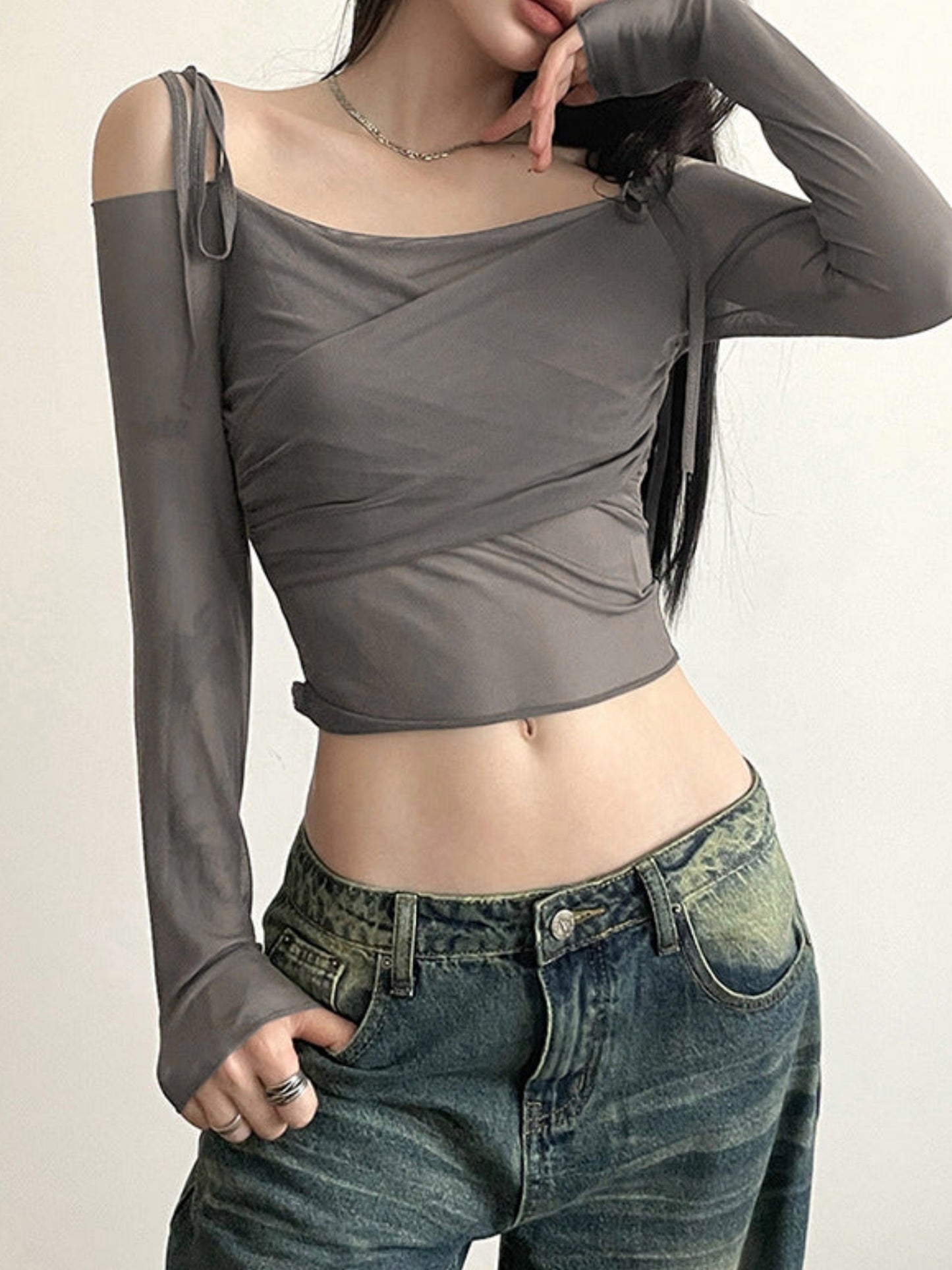 New Women's Clothing Hot Girl One-Shoulder Raglan Sleeves Long Sleeves Waist Exposed Navel Slim T-shirt