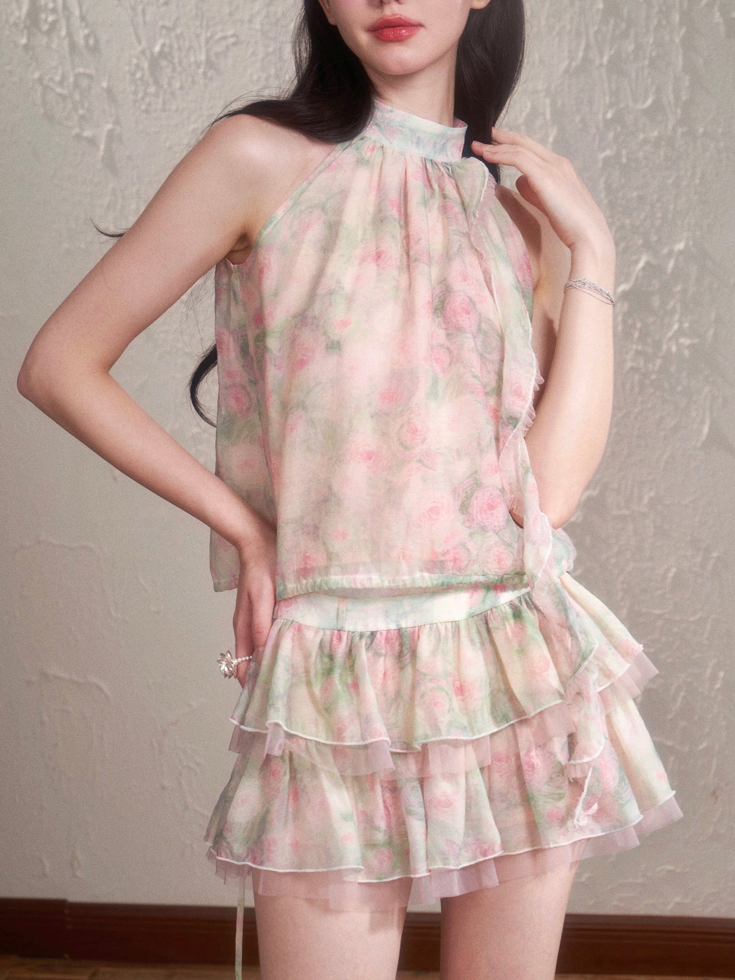 Gentle Style Dreamy Floral Design Sleeveless Halter Neck Chiffon Vest Dress